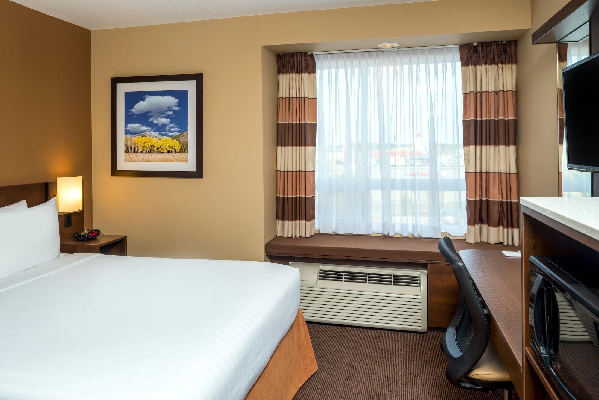 Microtel Inn & Suites By Wyndham Red Deer Penhold Exterior photo