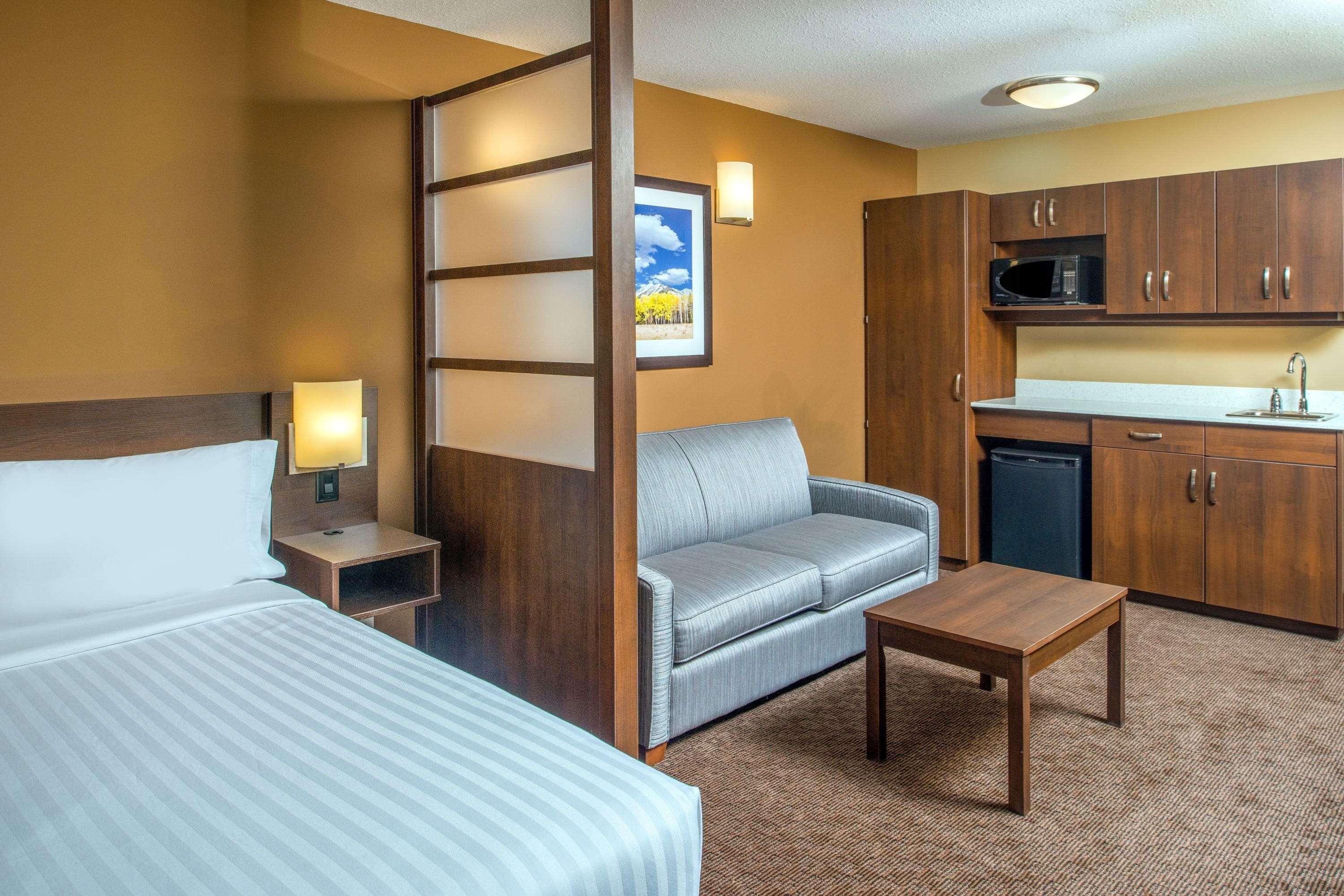 Microtel Inn & Suites By Wyndham Red Deer Penhold Exterior photo